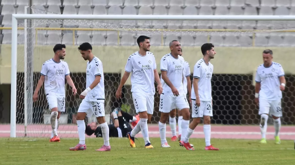 altayin kotu gidisi devam ediyor sokeye 4 1 maglup oldular pdOGWSqO.jpg