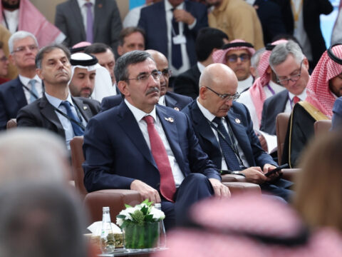 cevdet yilmaz riyadda turkiyenin potansiyelini anlatti rJKAJWjF.jpg