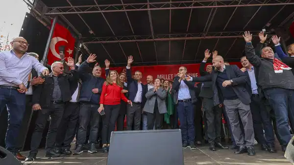 chpnin bruksel mitinginde avrupali sosyal demokrat liderlerden destek mesajlari demokrasiyi savunanlari savunun EKAuxhwZ.jpg