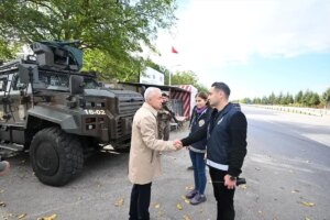 vali turan yol kontrol noktalarini inceledi OwewzwTD.jpg