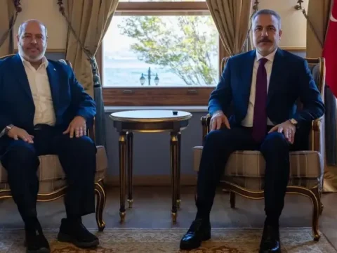 bakan fidan hamas siyasi buro uyeleriyle bir araya geldi PcbvT1n2.webp