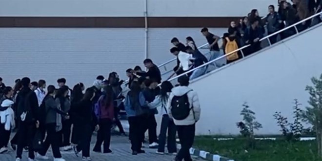 okulda dehset anlari bir grup maganda okul basip ogrenci darp etti mwsYj5p8.jpg