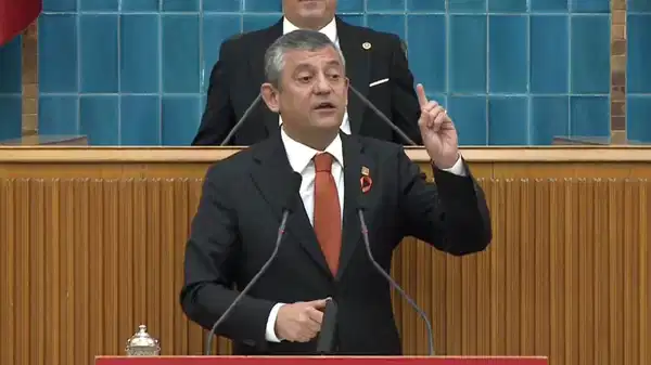 ozgur ozel grup toplantisinda konusuyor andolsun ki yeniden yargilanacaklar pCfynOVa.jpg