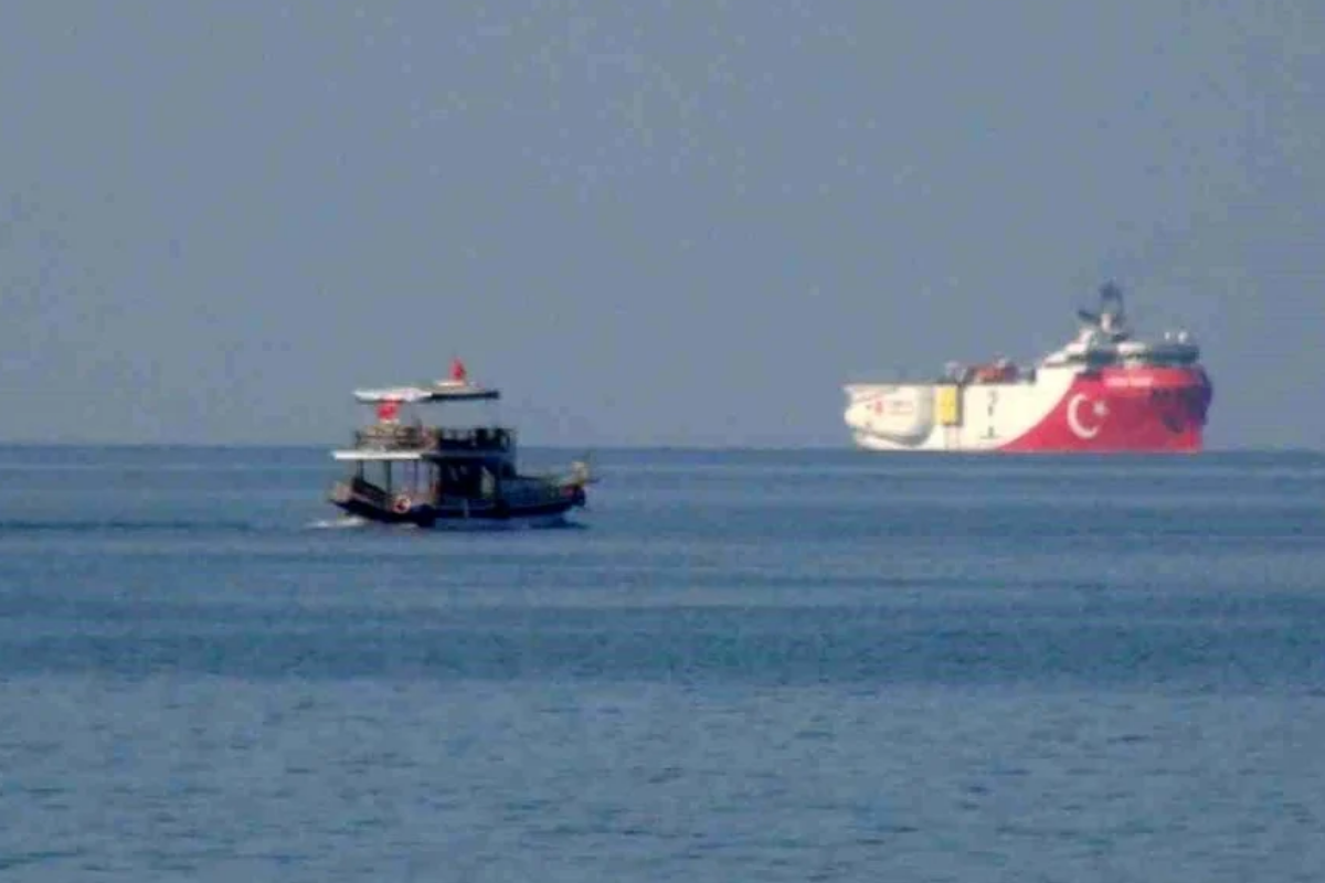 Somali görevini tamamlayan Oruç Reis, Mersin’e ulaştı
